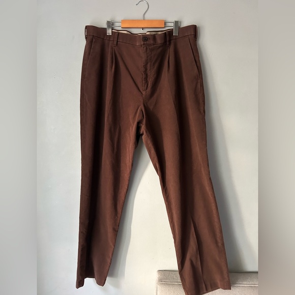 Banana Republic Other - Banana Republic men’s Traveler relaxed brown pants. Size 40L. Inseam 33 inches